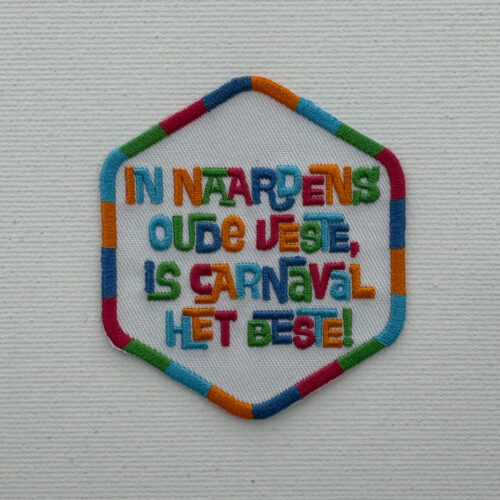 In Naardens Oude Veste strijkembleem 1