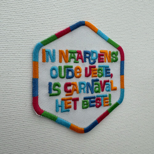 In Naardens Oude Veste strijkembleem 2