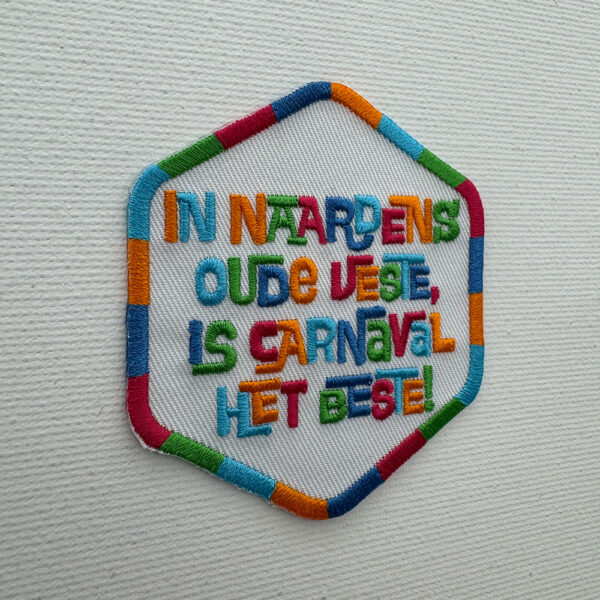 In Naardens Oude Veste strijkembleem 2